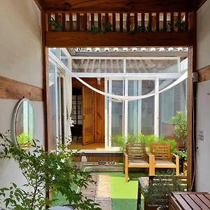 Seoulstory Hanok Guest house